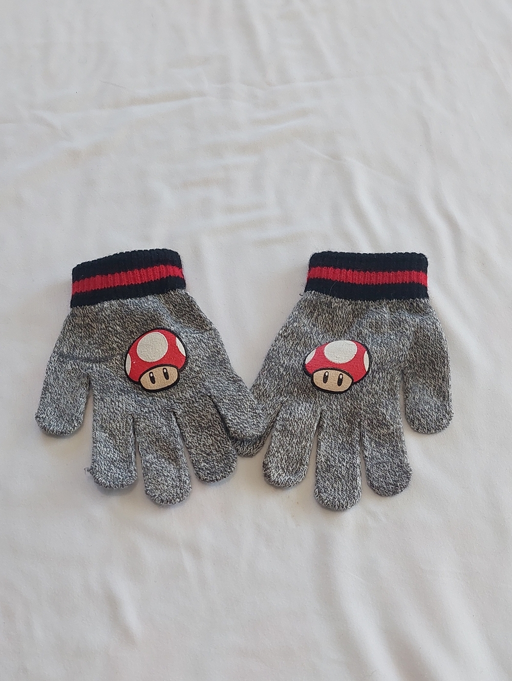 Kids Gray Knit Gloves with Red Mushroom Patch